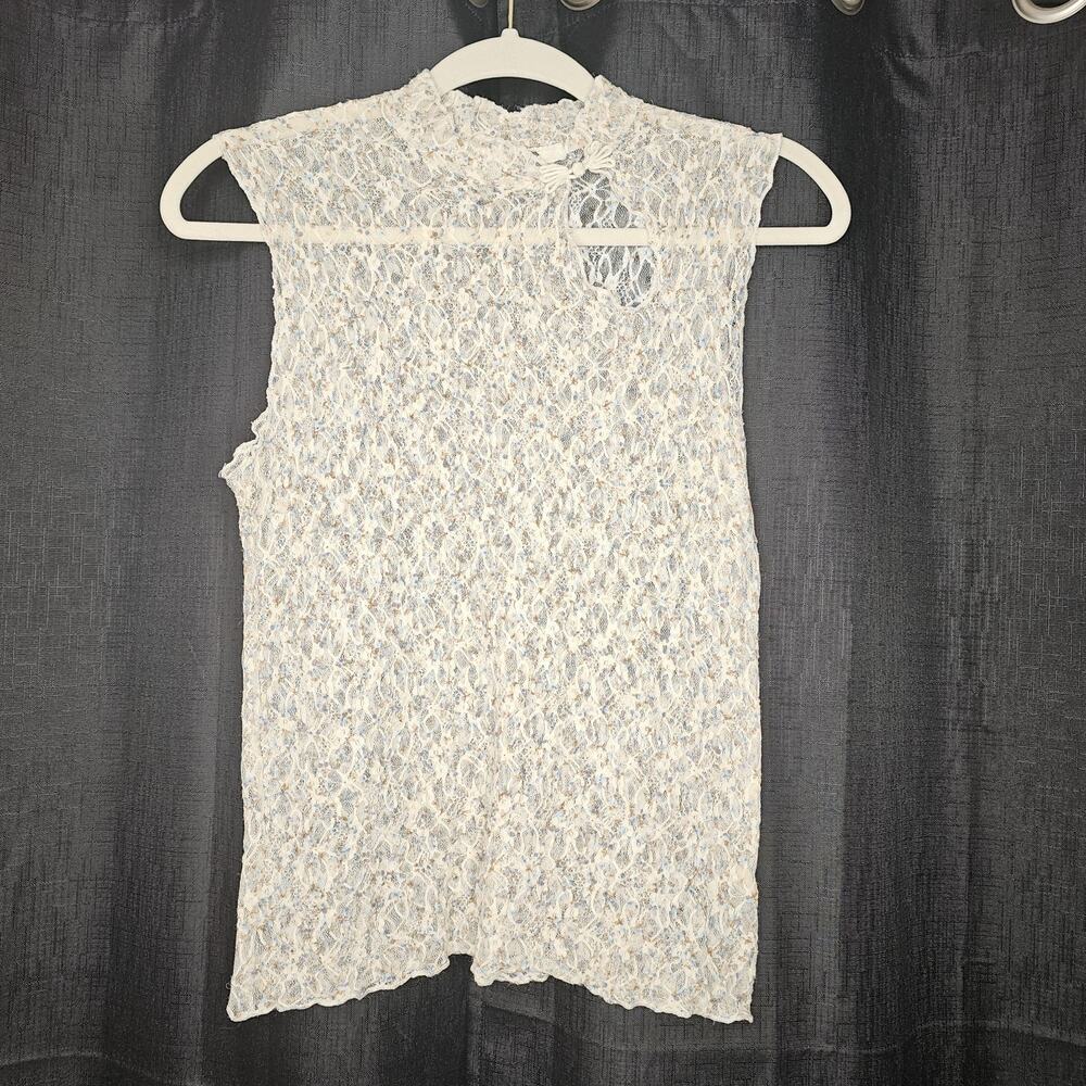 Gimmicks By Bke Floral Lace Cropped Tank Top Size XL Layer Button Keyhole